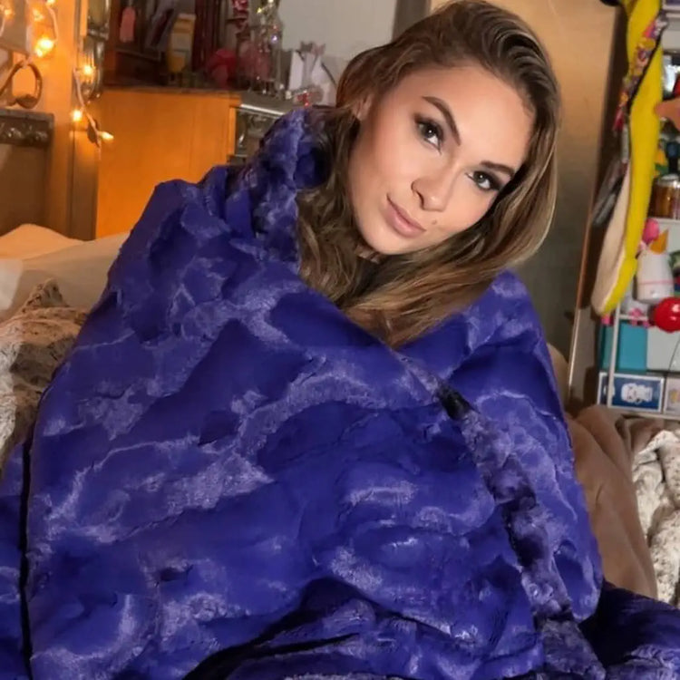 Viola Purple Luxury Blanket 